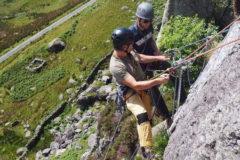 ÇOK İP BOYLU KAYA TIRMANIŞ EĞİTİMİ
