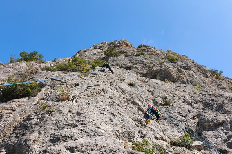 GEYVE'DE KAYA TIRMANIŞI VE DOĞA YÜRÜYÜŞÜ