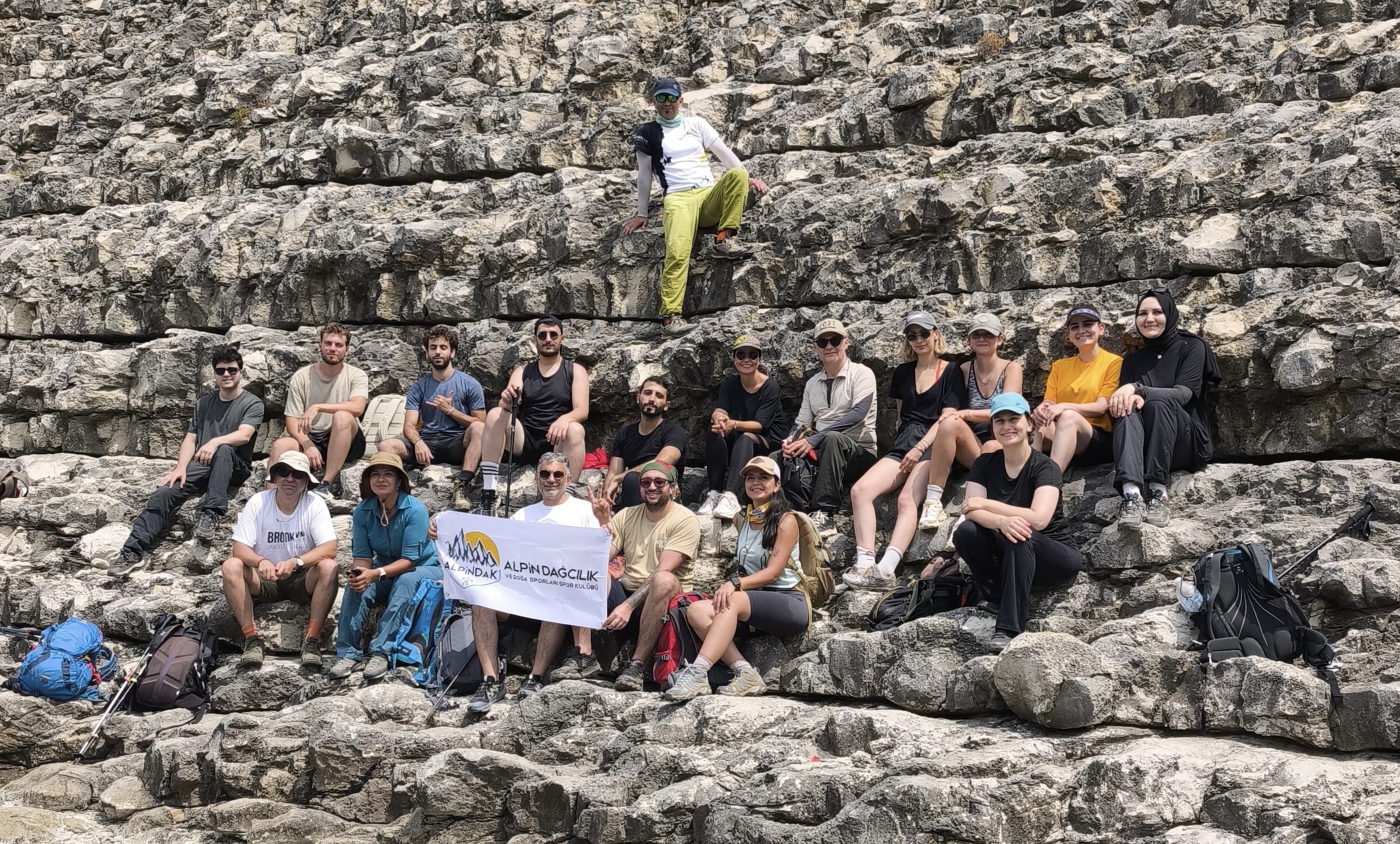 ZAMBAK YOLU 1. ETAP BABALI-PEMBE KAYALIKLAR-KEFKEN etkinliği galerisi - Görsel 2
