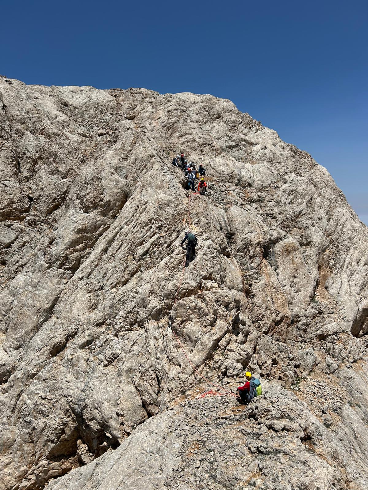 ALADAĞLAR KÜÇÜK DEMİRKAZIK ZİRVE FAALİYETİ etkinliği galerisi - Görsel 3